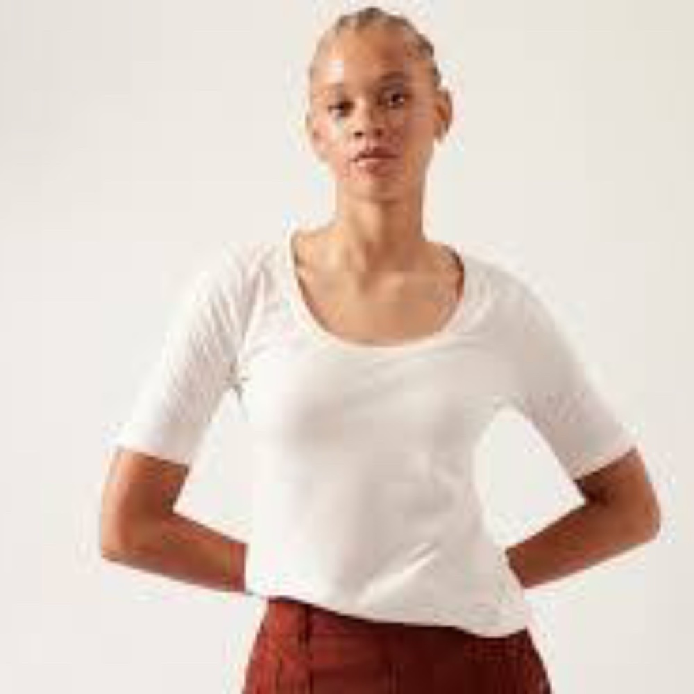 Outbound Scoop Tee